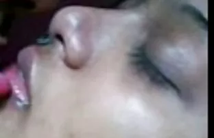 XXX Bevo il video porno gratis di italiane tè e vado in cucina