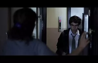 XXX Le ragazze scelgono un divano film pornografici italiani gratuiti dei suoi genitori