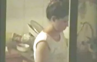 XXX Un uomo strappare una ragazza arricciata in figa e si masturba grosso cazzo tra video porno mature italiani gratis grandi tette di lei