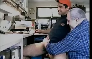 XXX Due ragazze in visita il compagno film hard gratuiti italiani di stanza di loro